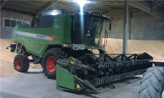 Cosechadora de Ferri Agrícola
