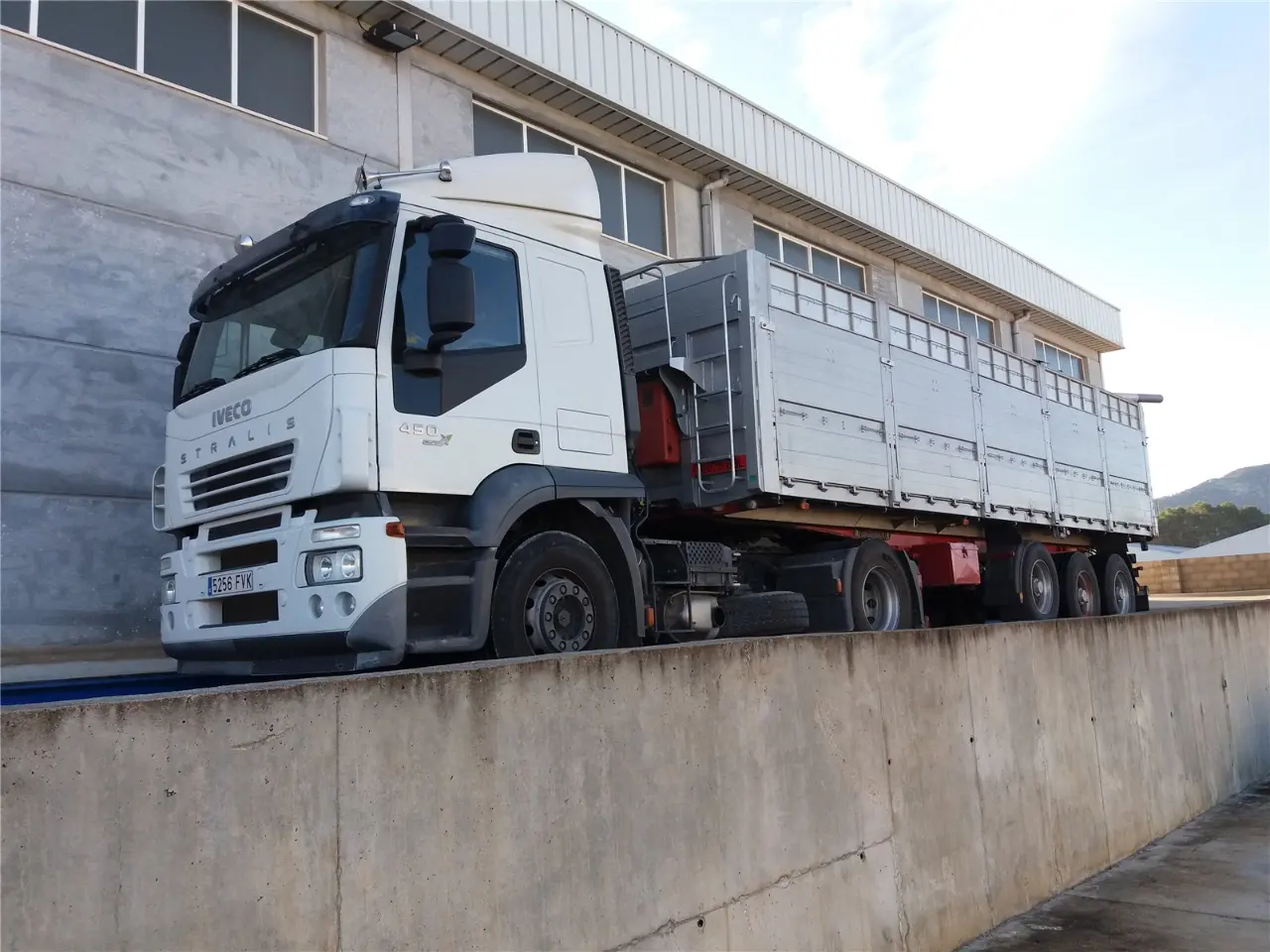Camión de transporte de mercancías